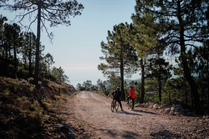 The Flamboyant Red Rocks of Estérel by Gravel Bike - Expérience Côte d'Azur