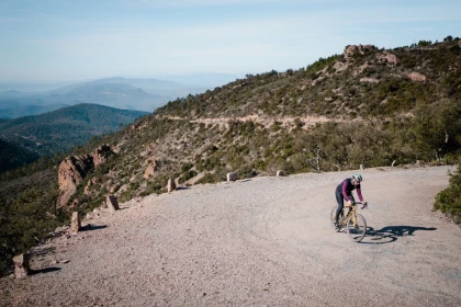 The Flamboyant Red Rocks of Estérel by Gravel Bike - Expérience Côte d'Azur