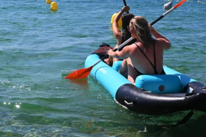 Kayak rental on lake - Expérience Côte d'Azur