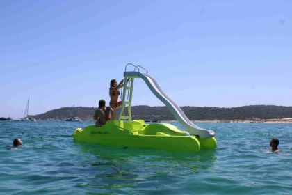 Pedal boat rental - Expérience Côte d'Azur