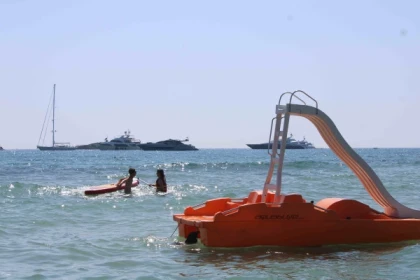 Pedal boat rental - Expérience Côte d'Azur
