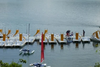 Pedal boat rental - Lake St-Cassien - Expérience Côte d'Azur