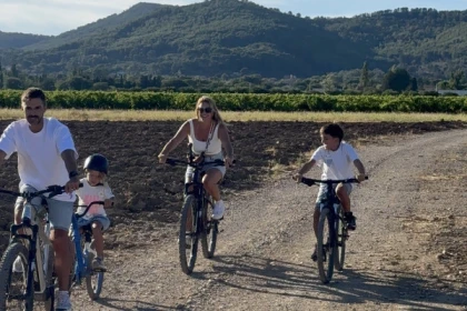 Bike rental (VTTAE) + wine tasting - Expérience Côte d'Azur