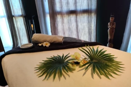 Massage at the wellness center in Saint Raphaël - Expérience Côte d'Azur