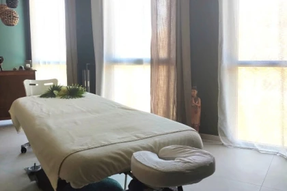 Massage at the wellness center in Saint Raphaël - Expérience Côte d'Azur