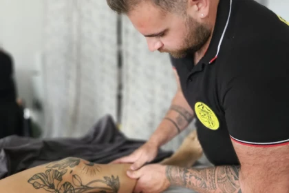 Swedish tonic massage at home - Saint Raphaël - Expérience Côte d'Azur