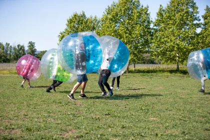 Multi-activities Bachelor/Bachelorette: bubble foot, archery bump, laser game, sumo, escape game aperitif - Expérience Côte d'Azur