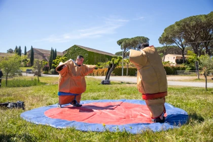 Multi-activities Bachelor/Bachelorette: bubble foot, archery bump, laser game, sumo, escape game aperitif - Expérience Côte d'Azur