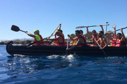 Giant Pirogue Rental - Expérience Côte d'Azur