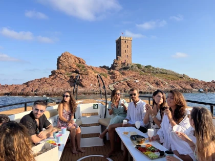 Boat Privatization Simone: full day, half day or sunset on the French Riviera - Expérience Côte d'Azur