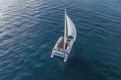 3h Catamaran privatization - Expérience Côte d'Azur