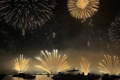 Fireworks Catamaran privatization - Expérience Côte d'Azur