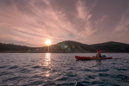 Guided kayak tour - SUNSET on the beach of Pampelonne - Expérience Côte d'Azur