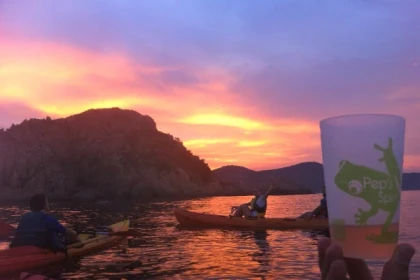 Guided kayak tour - SUNSET on the beach of Pampelonne - Expérience Côte d'Azur