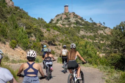 Electric mountain bike guided tour - Discount - Expérience Côte d'Azur