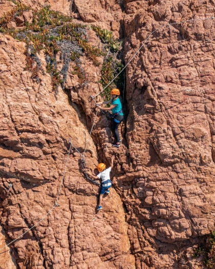 Climbing session at the Red Rocks of Estérel - Saint-Raphaël - Expérience Côte d'Azur