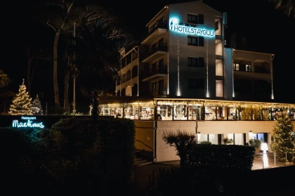 Festive New Year's Eve Stay by the Sea - Saint-Aygulf - Expérience Côte d'Azur