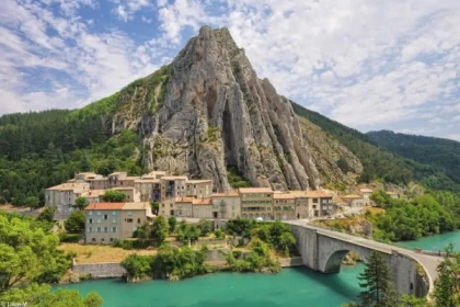 Sisteron - Coach Excursion - Expérience Côte d'Azur