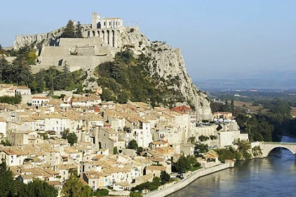 Sisteron - Coach Excursion - Expérience Côte d'Azur