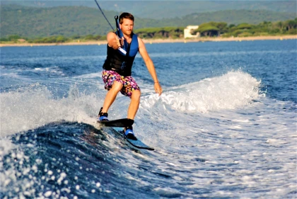 Ski nautique - Saint-Raphaël - app.name