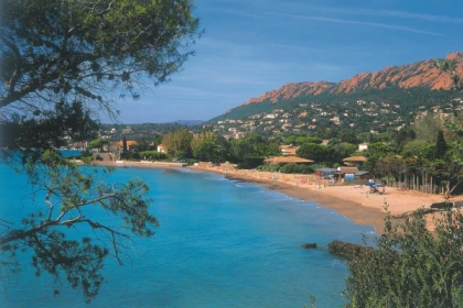 Waterskiing & Wakeboarding - Agay - Expérience Côte d'Azur