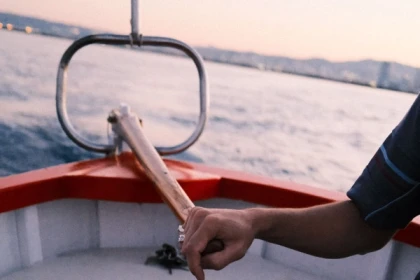 Sunset aboard a traditional barquette - Expérience Côte d'Azur
