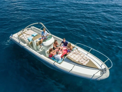 Private Sea Outing with Skipper - Expérience Côte d'Azur