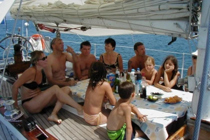 Full-day sailboat outing - La Brigante - Expérience Côte d'Azur
