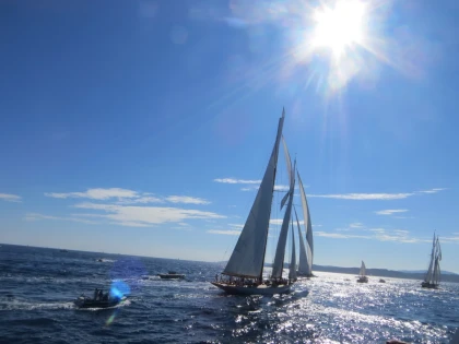 Follow the sails of Saint Tropez - Departure Saint Tropez - Expérience Côte d'Azur