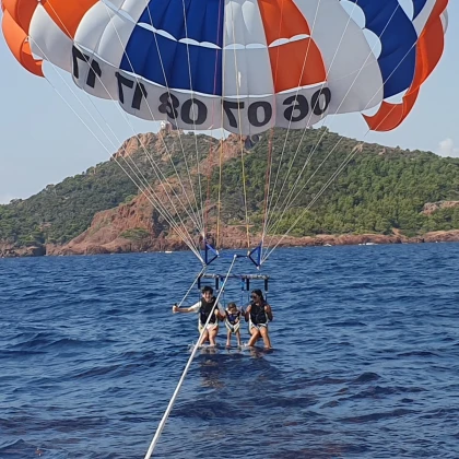 Tandem Paragliding Flight in Agay Bay - Saint Raphaël - Expérience Côte d'Azur