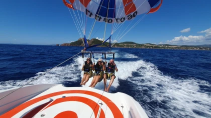Tandem Paragliding Flight in Agay Bay - Saint Raphaël - Expérience Côte d'Azur
