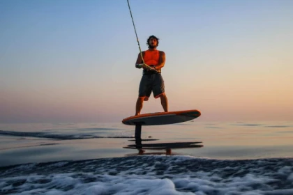 Wakefoil session - Expérience Côte d'Azur