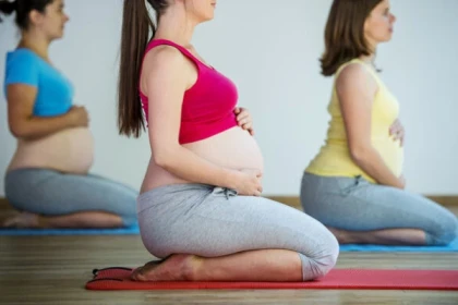 Prenatal yoga group - Expérience Côte d'Azur