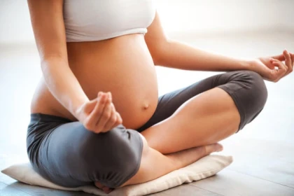 Prenatal yoga group - Expérience Côte d'Azur