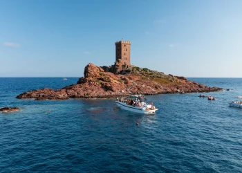 Activités ouvertes en septembre–octobre (hors saison) - app.name