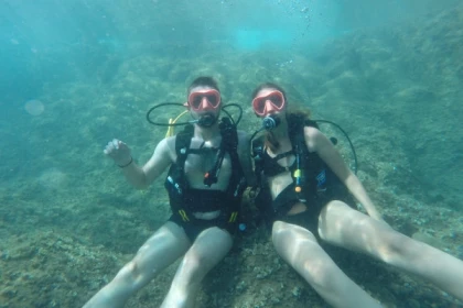Duo Diving Baptism at Calanque Saint Barthélemy - Expérience Côte d'Azur