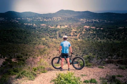 Esterel/Mediterranean Tour - Kayak & electric mountain bike - Expérience Côte d'Azur