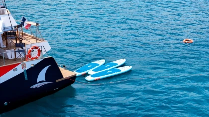 Catamaran cruise on the Côte d'Azur with aperitif - Cap d'Antibes from Villeneuve-Loubet - Expérience Côte d'Azur