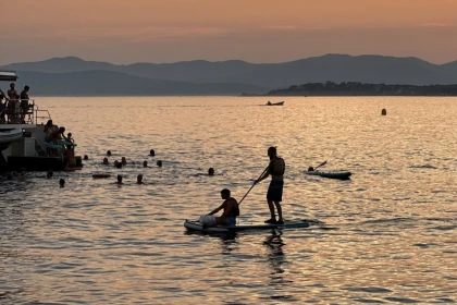 Départ St Raphaël | La Soirée Dîner | Ile d'Or & Cap Dramont - app.name
