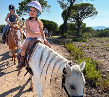 1h horseback ride in the Esterel massif - PROMO - Expérience Côte d'Azur