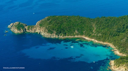 Journée privée en bateau :  Découvrez Saint-Tropez, et Cap Taillat - app.name