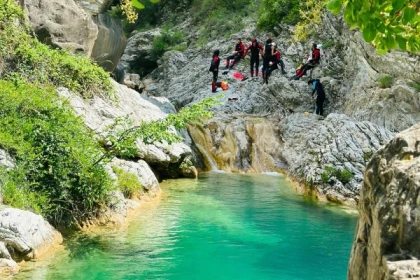 Guided Descent in Canyon Barbaira wonderful crystal pools in Liguria. - Expérience Côte d'Azur