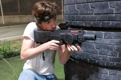 Lasergame - Luna park Fréjus - Expérience Côte d'Azur