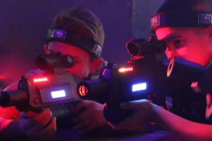 Lasergame - Luna park Fréjus - Expérience Côte d'Azur