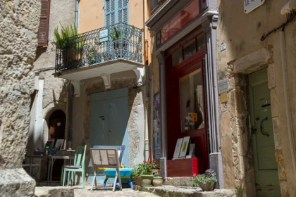 Guided tour of the village of Seillans - Expérience Côte d'Azur