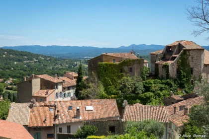 Guided tour of the village of Seillans - Expérience Côte d'Azur