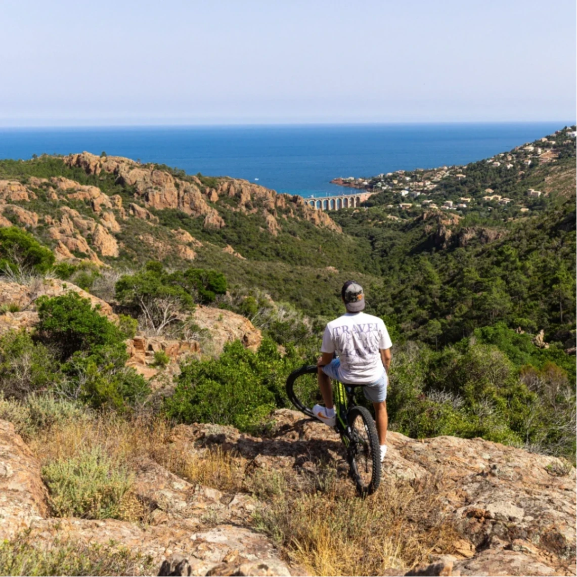 Electric mountain bike e-MTB tour in the Esterel