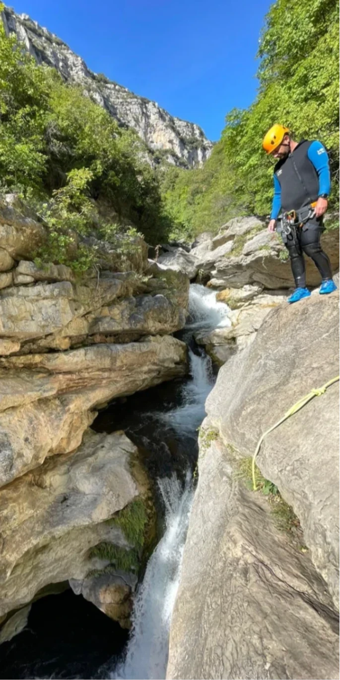 Aquatic trekking and canyoning in the Gorges du Loup