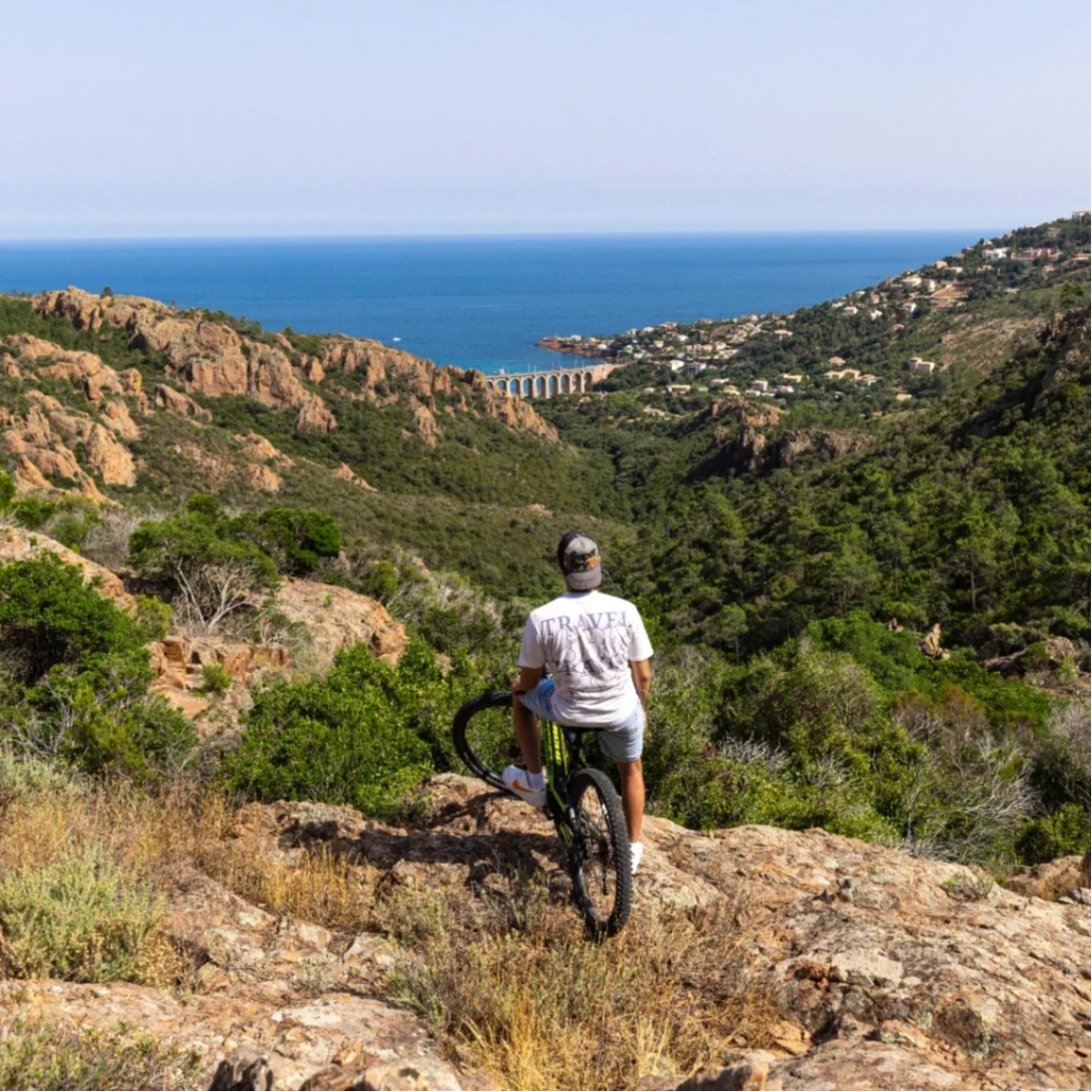 Off-road e-mountain bike French Riviera