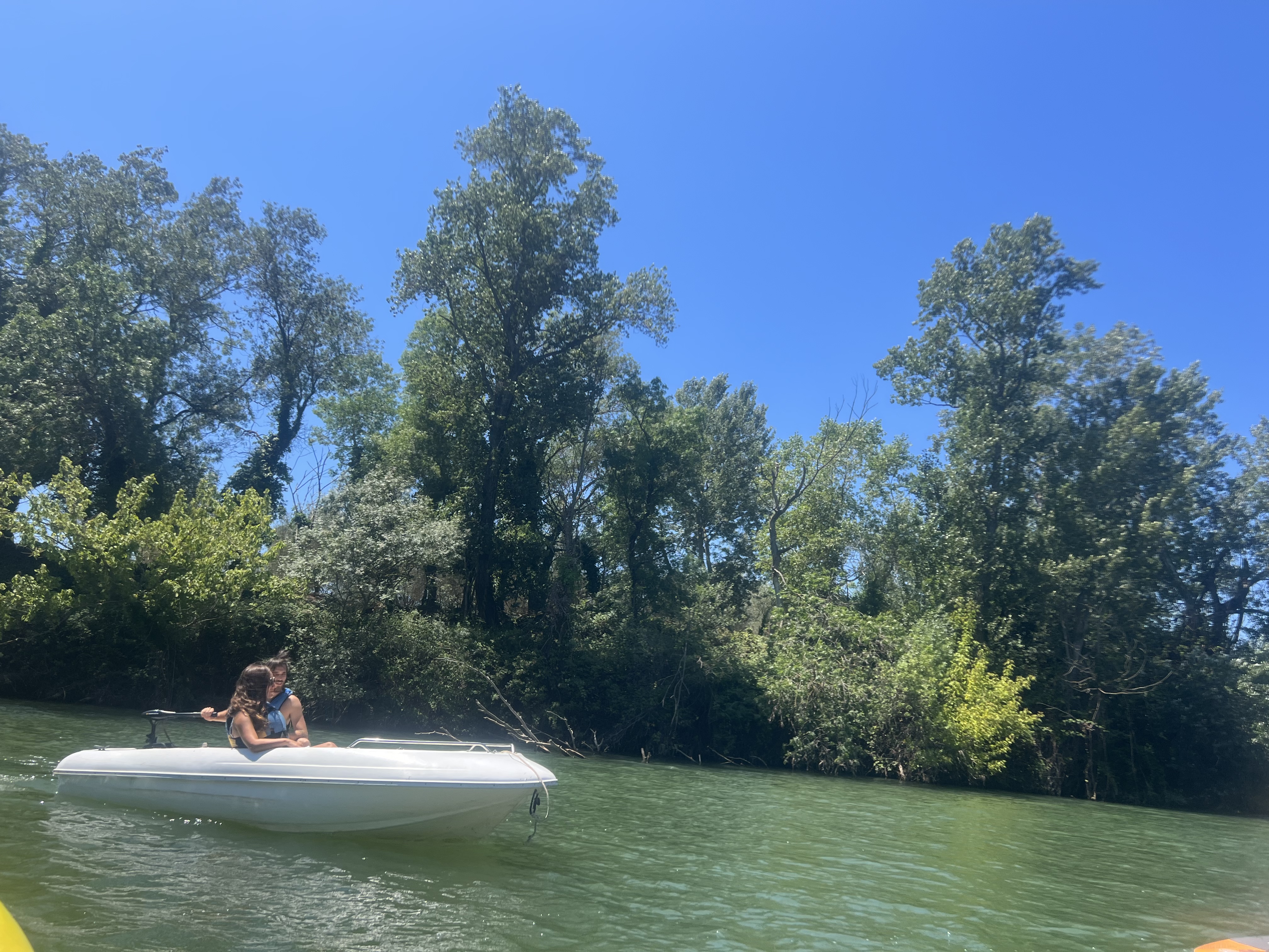 Licence free boat on river - Expérience Côte d'Azur